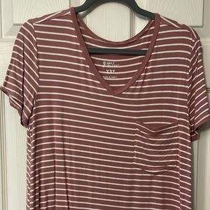 Grace & Lace V-NECK POCKET TEE IN MAUVE STRIPE
